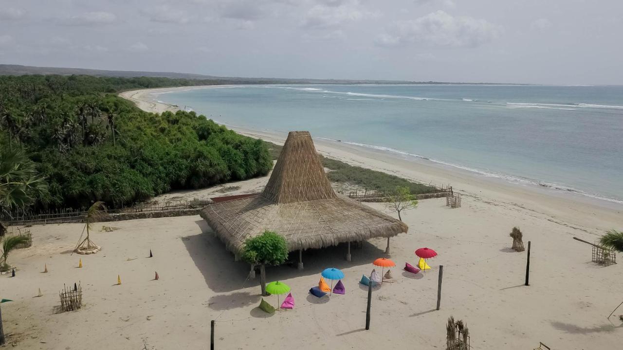 Costa Beach Resort & Club Waingapu Luaran gambar