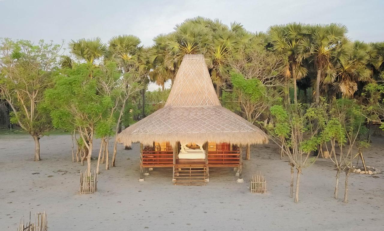 Costa Beach Resort & Club Waingapu Luaran gambar
