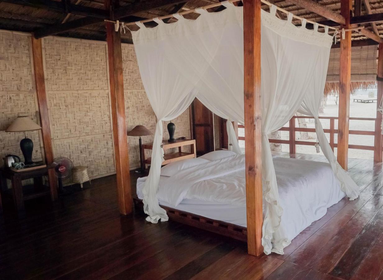 Costa Beach Resort & Club Waingapu Luaran gambar