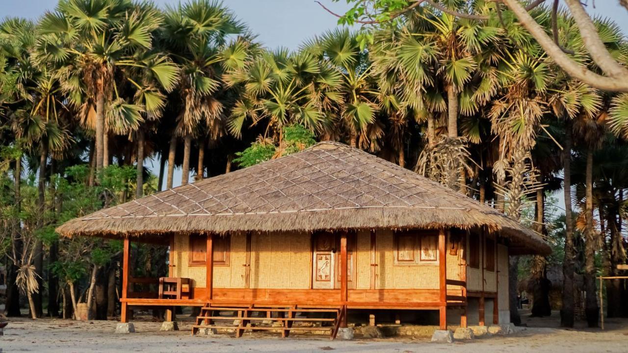 Costa Beach Resort & Club Waingapu Luaran gambar