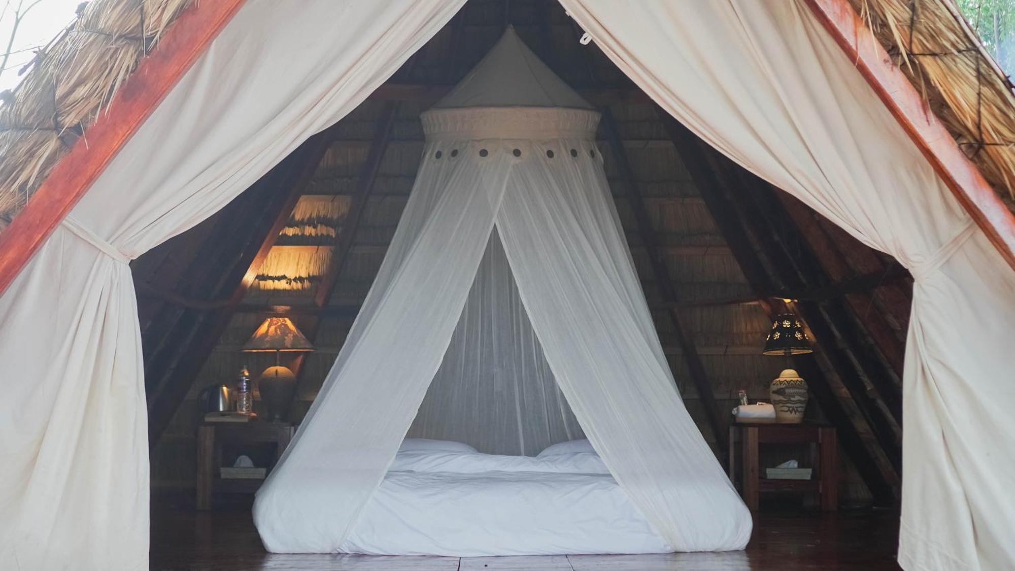 Costa Beach Resort & Club Waingapu Bilik gambar