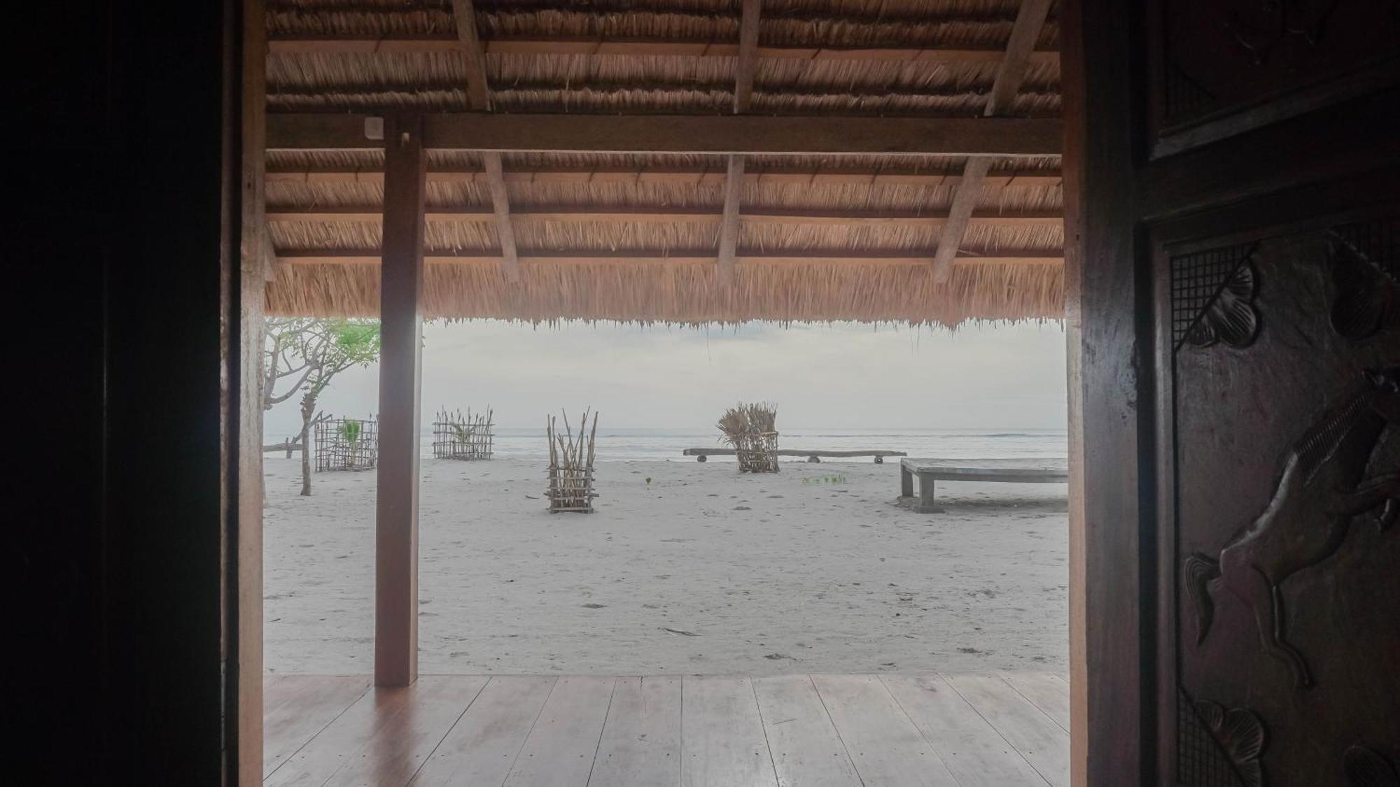 Costa Beach Resort & Club Waingapu Bilik gambar