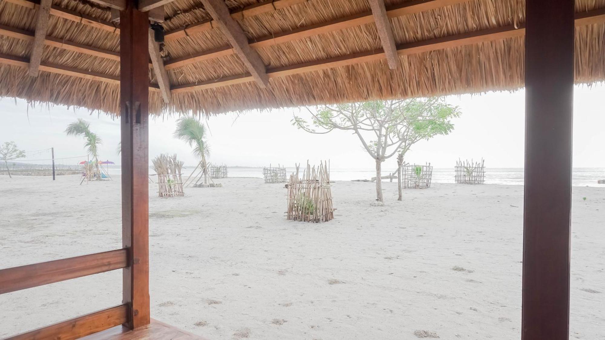 Costa Beach Resort & Club Waingapu Bilik gambar